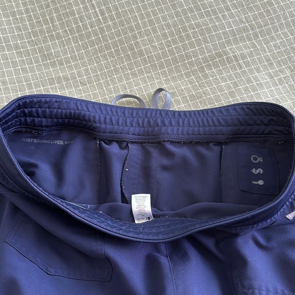 Figs Scrub Pants Navy - Picture 7 of 8